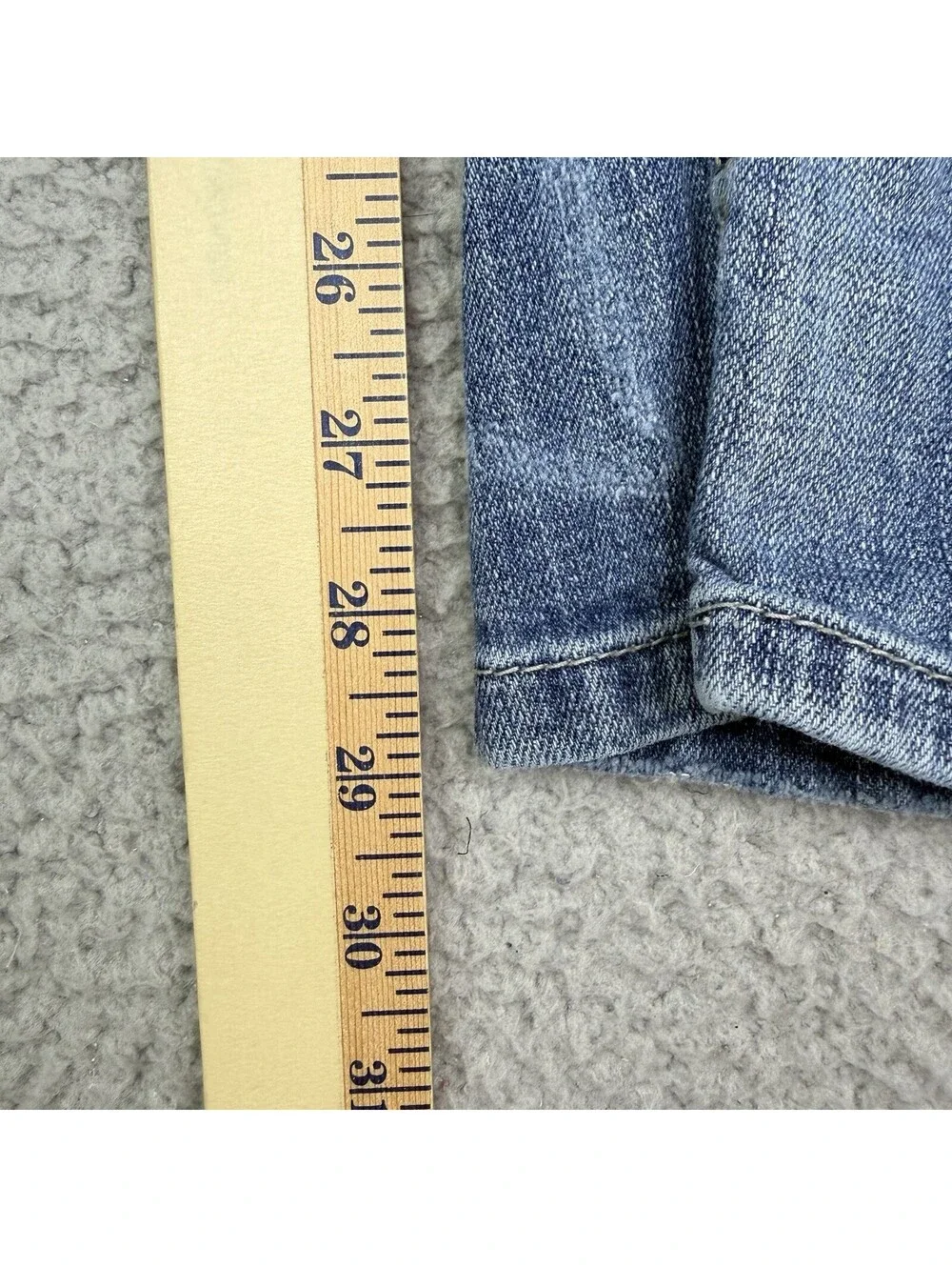 BKE Jeans Mens 31x29 Blue Alec Straight Leg Buckle Distressed Denim Casual